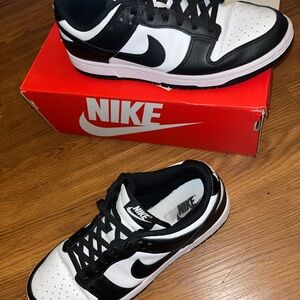 Nike Dunks Women's Black and White Sneakers
